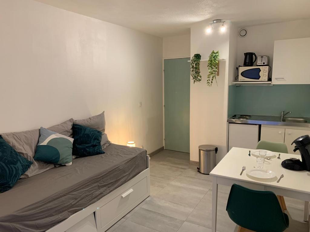 Appartement Tout Equipe A 6 Minutes De La Gare St Charles Marseilles Exterior foto