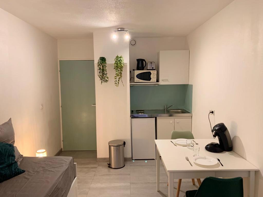Appartement Tout Equipe A 6 Minutes De La Gare St Charles Marseilles Exterior foto